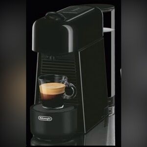 Nespresso Essenza Plus Coffee Machine